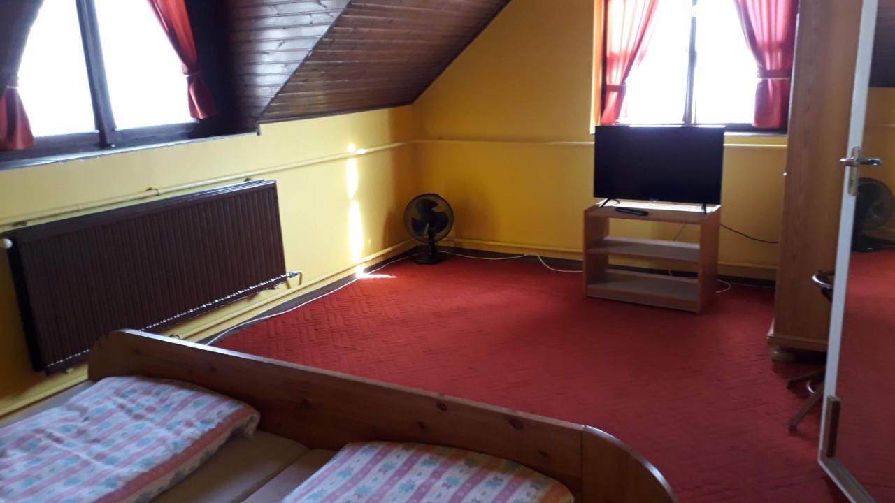Centrum Apartman Hotel Hajduszoboszlo Luaran gambar