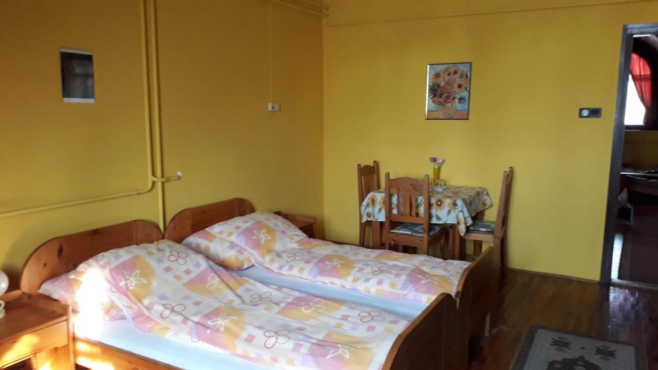 Centrum Apartman Hotel Hajduszoboszlo Luaran gambar